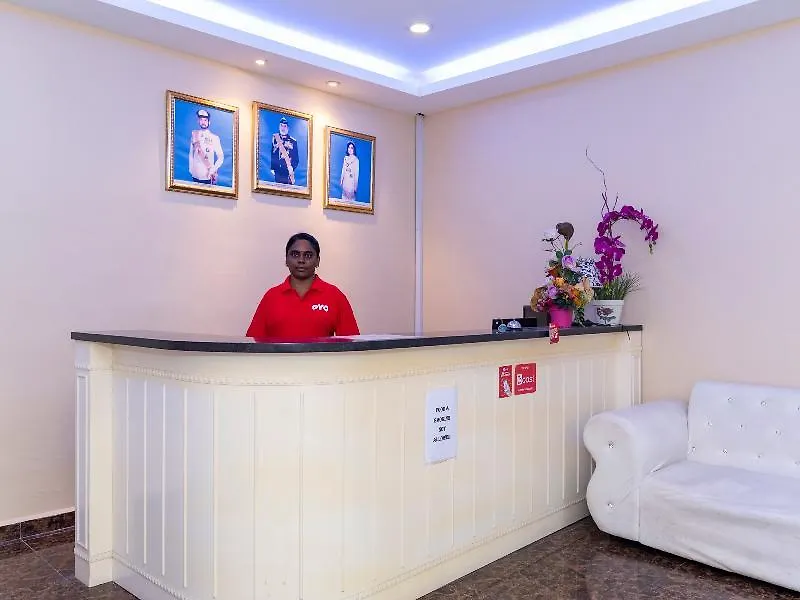 Oyo 1228 R & R Motel Джохор-Бару Отель