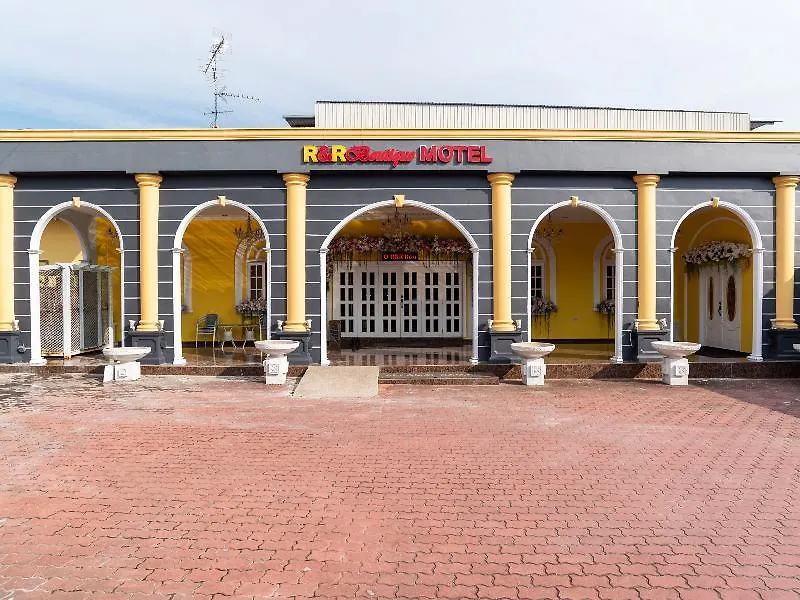 Oyo 1228 R & R Motel Джохор-Бару
