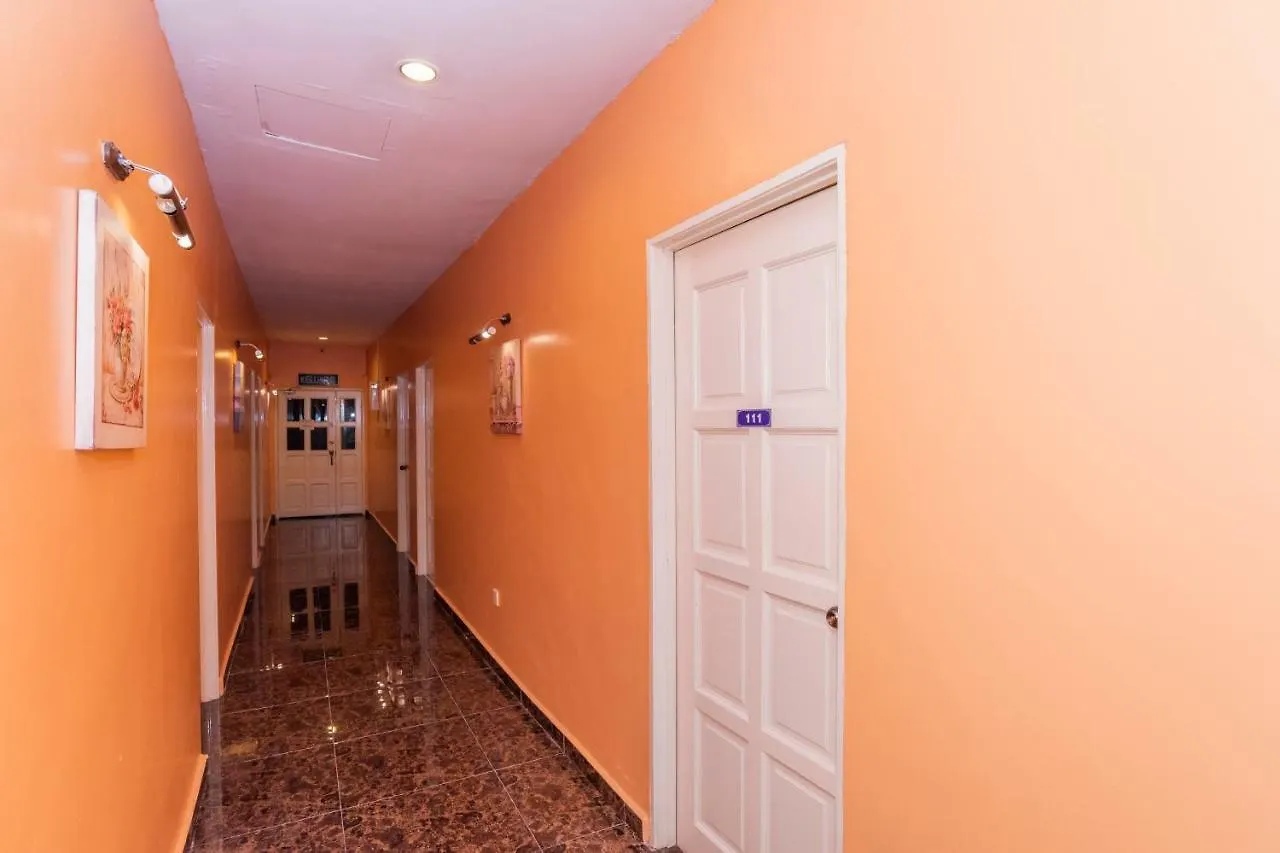 Oyo 1228 R & R Motel Johor Bahru Malaysia