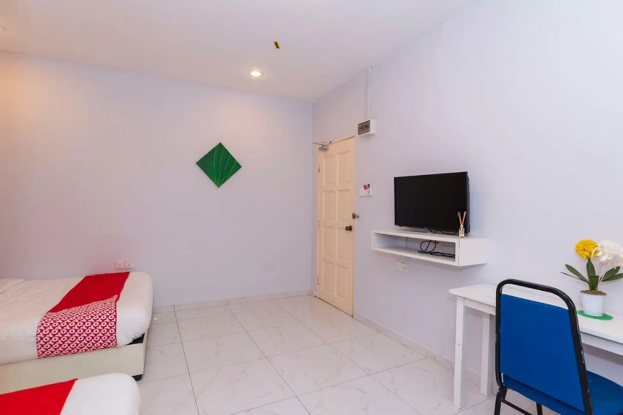 Hotel Oyo 1228 R & R Motel Johor Bahru