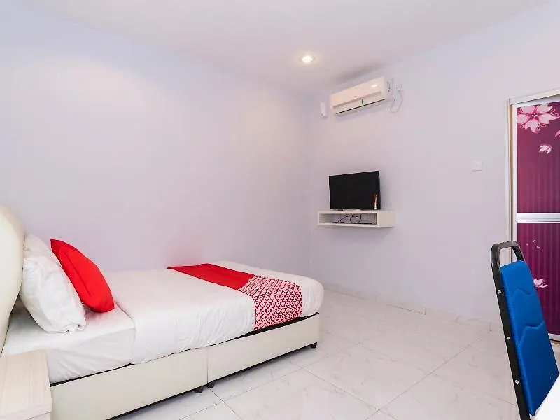 Oyo 1228 R & R Motel Johor Bahru Hotel